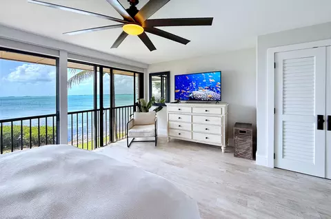 Bedroom - 96000 Overseas Highway N4 Boat Hwy, Key Largo, FL 33037 photo 2 of 10