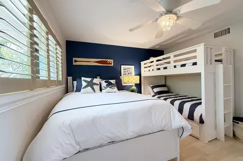 Bedroom - 96000 Overseas Highway N4 Boat Hwy, Key Largo, FL 33037 photo 9 of 10