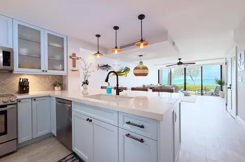 Kitchen - 96000 Overseas Highway N4 Boat Hwy, Key Largo, FL 33037 photo 7 of 8
