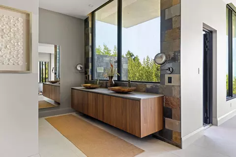 Bath - 57783 Morton St, Marathon, FL 33050 photo 2 of 3