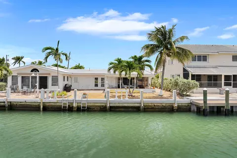 Exterior - 741 9th St #KEY colony, Key Colony Beach, FL 33051 photo 7 of 10