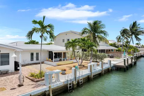 Exterior - 741 9th St #KEY colony, Key Colony Beach, FL 33051 photo 8 of 10