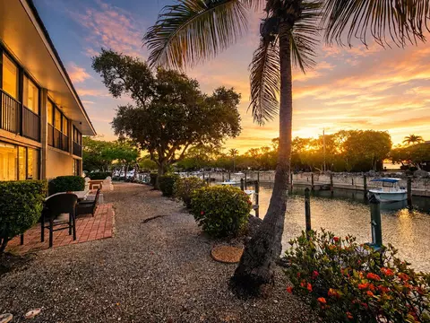 96000 Overseas Hwy #S3 29' BOAT, Key Largo, FL 33037