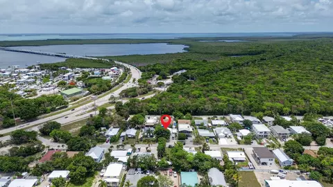 View/Area - 8 N End Rd, Key Largo, FL 33037 photo 1 of 7