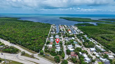 View/Area - 8 N End Rd, Key Largo, FL 33037 photo 6 of 7