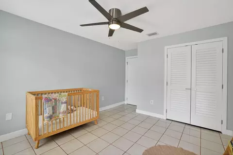 Bedroom - 8 N End Rd, Key Largo, FL 33037 photo 2 of 4