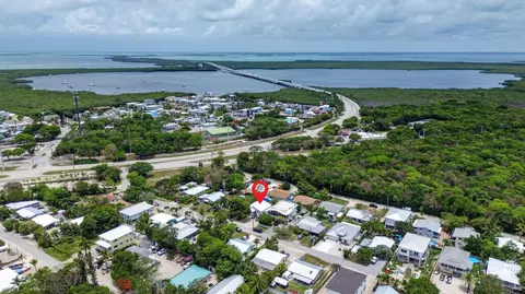 View/Area - 8 N End Rd, Key Largo, FL 33037 photo 2 of 7