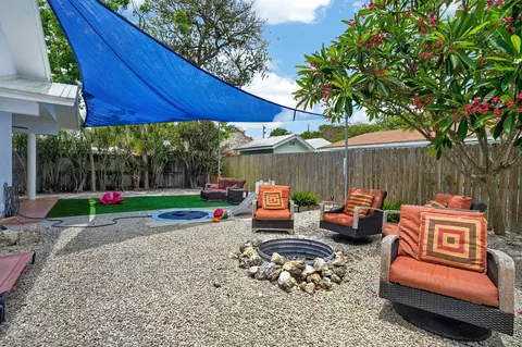 Exterior - 8 N End Rd, Key Largo, FL 33037 photo 3 of 9