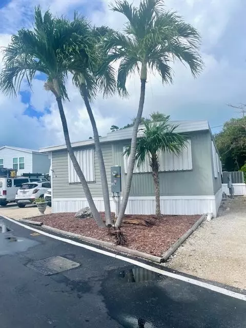 6099 Overseas Hwy #12W, Marathon, FL 33050