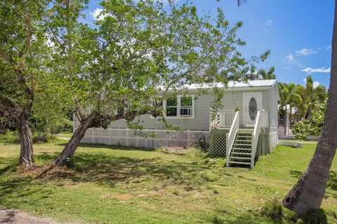 29757 Henry Ln, Big Pine Key, FL 33043