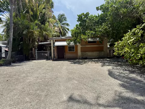 813 Narragansett Ln, Key Largo, FL 33037