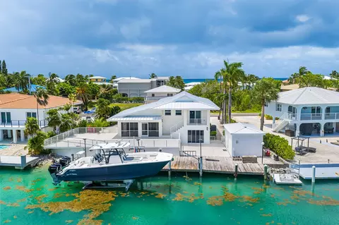 248 W Seaview Dr, Duck Key, FL 33050