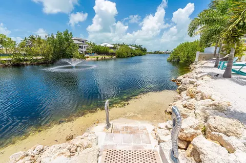 View/Area - 24 Mutiny Pl, Key Largo, FL 33037 photo 2 of 8