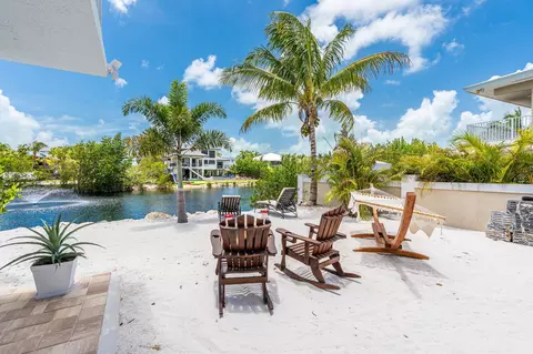 Exterior - 24 Mutiny Pl, Key Largo, FL 33037 photo 3 of 19