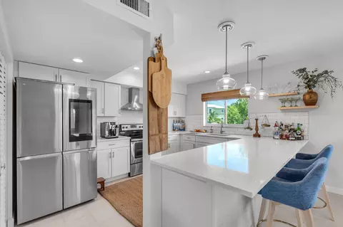 Kitchen - 24 Mutiny Pl, Key Largo, FL 33037 photo 1 of 3