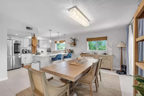 Dining - 24 Mutiny Pl, Key Largo, FL 33037 photo 1 of 3