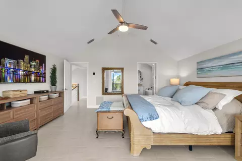 Bedroom - 24 Mutiny Pl, Key Largo, FL 33037 photo 3 of 7