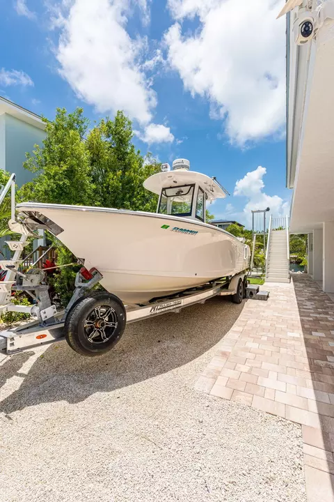 Exterior - 24 Mutiny Pl, Key Largo, FL 33037 photo 7 of 19