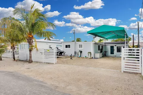 60 Bird Ln, Key Largo, FL 33037