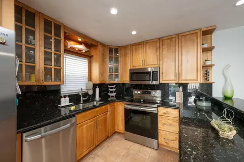 Kitchen - 3312 Eagle Ave, Key West, FL 33040 photo 2 of 3