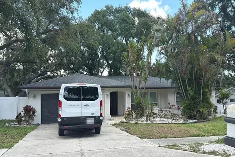 904 High View Dr, Palm Harbor, FL 34683