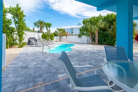 Exterior - 101 Avenue D, Marathon, FL 33050 photo 18 of 22