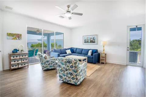 Living - 101 Avenue D, Marathon, FL 33050 photo 1 of 3