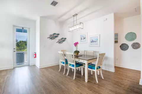 Dining - 101 Avenue D, Marathon, FL 33050 photo 2 of 4