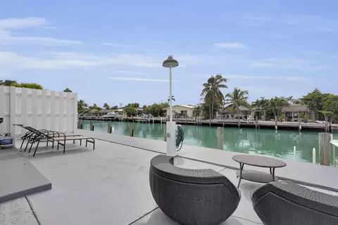 Exterior - 281 291 10th St #KEY colony, Key Colony Beach, FL 33051 photo 9 of 15