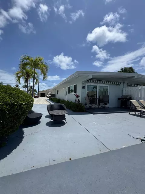 Exterior - 281 291 10th St #KEY colony, Key Colony Beach, FL 33051 photo 14 of 15