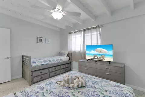 Bedroom - 281 291 10th St #KEY colony, Key Colony Beach, FL 33051 photo 3 of 12
