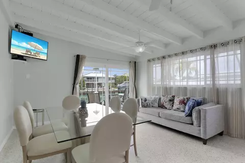Dining - 281 291 10th St #KEY colony, Key Colony Beach, FL 33051 photo 2 of 6