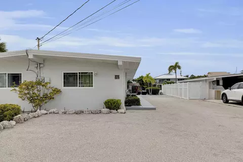 Exterior - 281 291 10th St #KEY colony, Key Colony Beach, FL 33051 photo 7 of 15