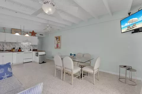 Dining - 281 291 10th St #KEY colony, Key Colony Beach, FL 33051 photo 3 of 6