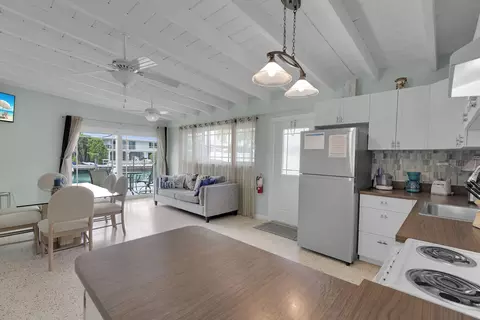 Kitchen - 281 291 10th St #KEY colony, Key Colony Beach, FL 33051 photo 3 of 5