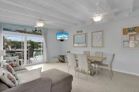 Living - 281 291 10th St #KEY colony, Key Colony Beach, FL 33051 photo 1 of 2
