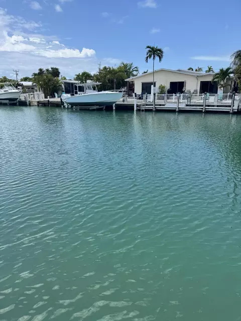 View/Area - 281 291 10th St #KEY colony, Key Colony Beach, FL 33051 photo 4 of 4