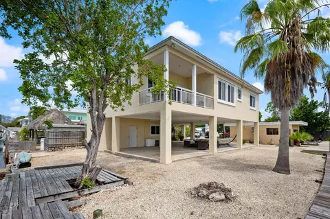 365 Loeb Ave, Key Largo, FL 33037