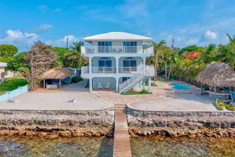 8070 Gulfstream Blvd, Marathon, FL 33050