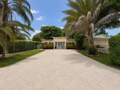 44 Rock Harbor Dr, Key Largo, FL 33037