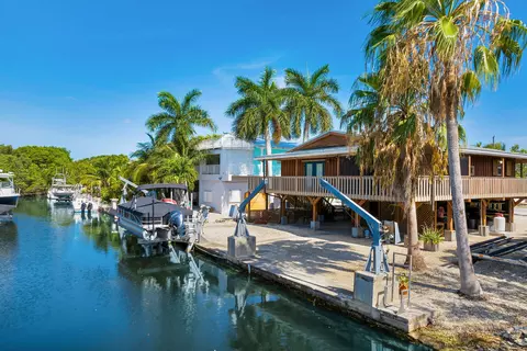 22822 Buccaneer Ln, Cudjoe Key, FL 33042