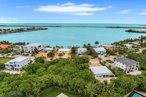 125 Bimini Dr, Duck Key, FL 33050