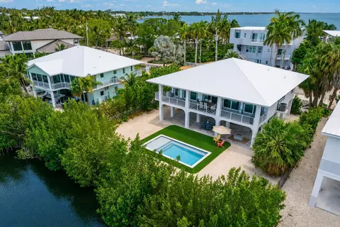 36 N Bounty Ln, Key Largo, FL 33037