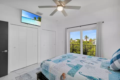 Bedroom - 835 Copa D Oro, Marathon, FL 33050 photo 10 of 14