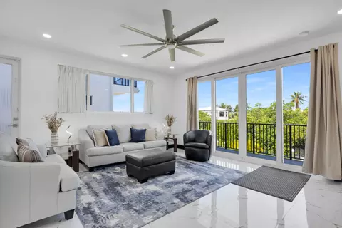 Living - 835 Copa D Oro, Marathon, FL 33050 photo 2 of 3