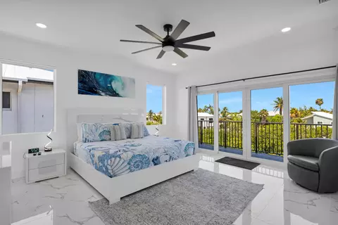 Bedroom - 835 Copa D Oro, Marathon, FL 33050 photo 5 of 14