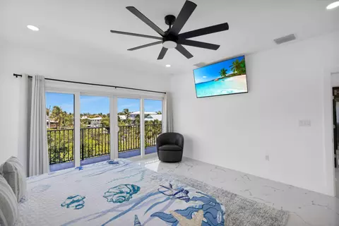 Bedroom - 835 Copa D Oro, Marathon, FL 33050 photo 6 of 14