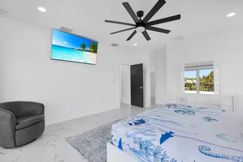 Bedroom - 835 Copa D Oro, Marathon, FL 33050 photo 7 of 14
