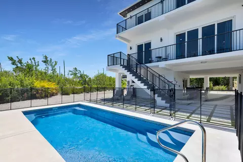 Exterior - 835 Copa D Oro, Marathon, FL 33050 photo 3 of 9