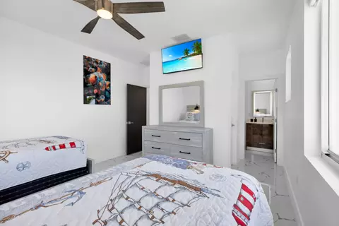 Bedroom - 835 Copa D Oro, Marathon, FL 33050 photo 14 of 14